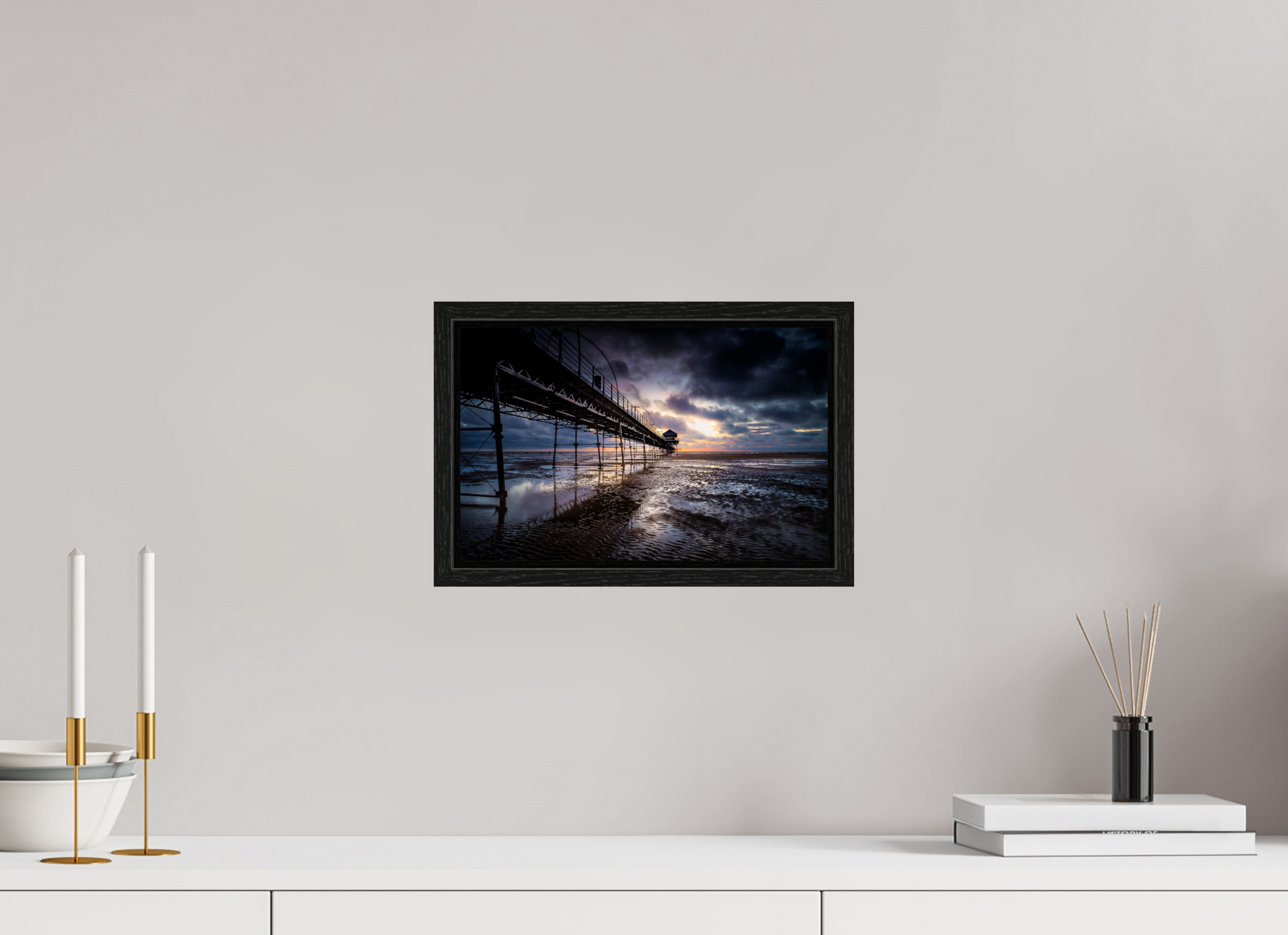 31.6 x 20 cm, Floater Frame Pier into the Storm